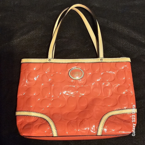 Coach F48166 PEYTON EMBOSSED PATENT TOP HANDLE TOTE - Picture 16 of 16